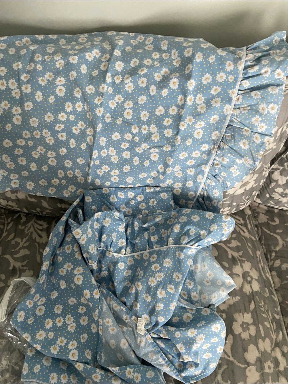 Springs Daisy Twin 3 piece Ruffled Sheet Set blue